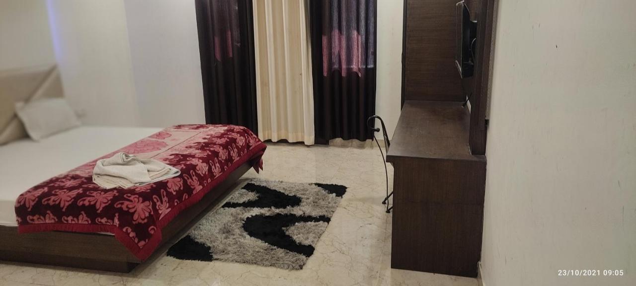 Taj Castle A Boutique Homestay Агра Екстер'єр фото