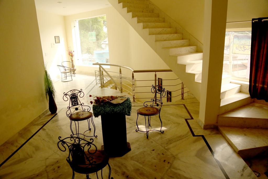 Taj Castle A Boutique Homestay Агра Екстер'єр фото