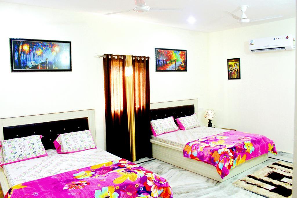 Taj Castle A Boutique Homestay Агра Екстер'єр фото