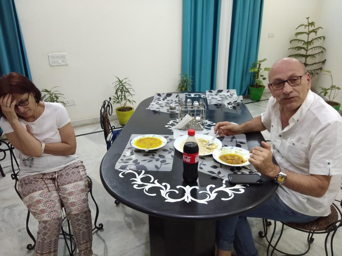 Taj Castle A Boutique Homestay Агра Екстер'єр фото