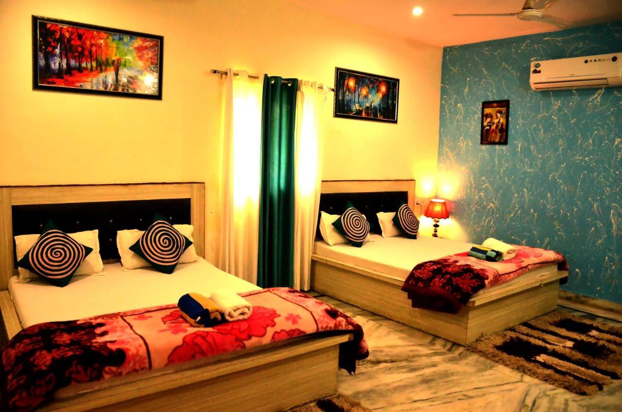 Taj Castle A Boutique Homestay Агра Екстер'єр фото